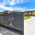 Apartament Dulabic *